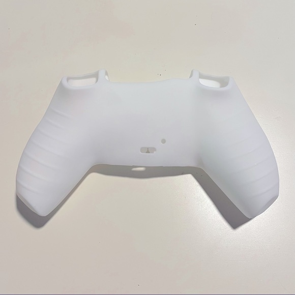 PS5 Controller Silicone Cover - Picture 2 of 2